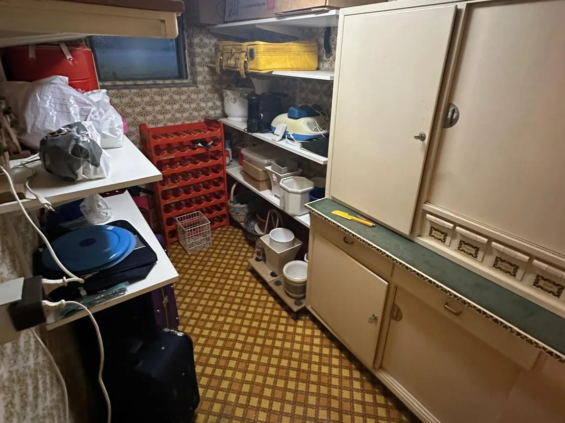 Speisekammer vor der Räumung, Neumünster Einfeld
