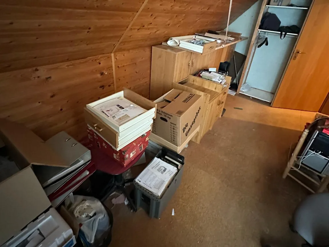 Zimmer vor der Räumung, Neumünster Gadeland